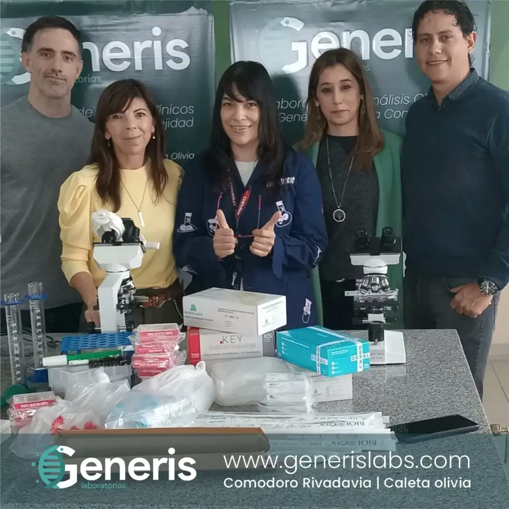 Entrega de microscopios al Colegio Secundario N° 20 General José de San Martín de Caleta Olivia.