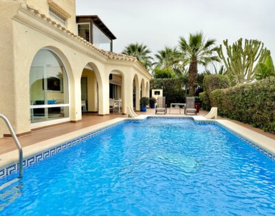 Preciosa Villa en Puerto Rey