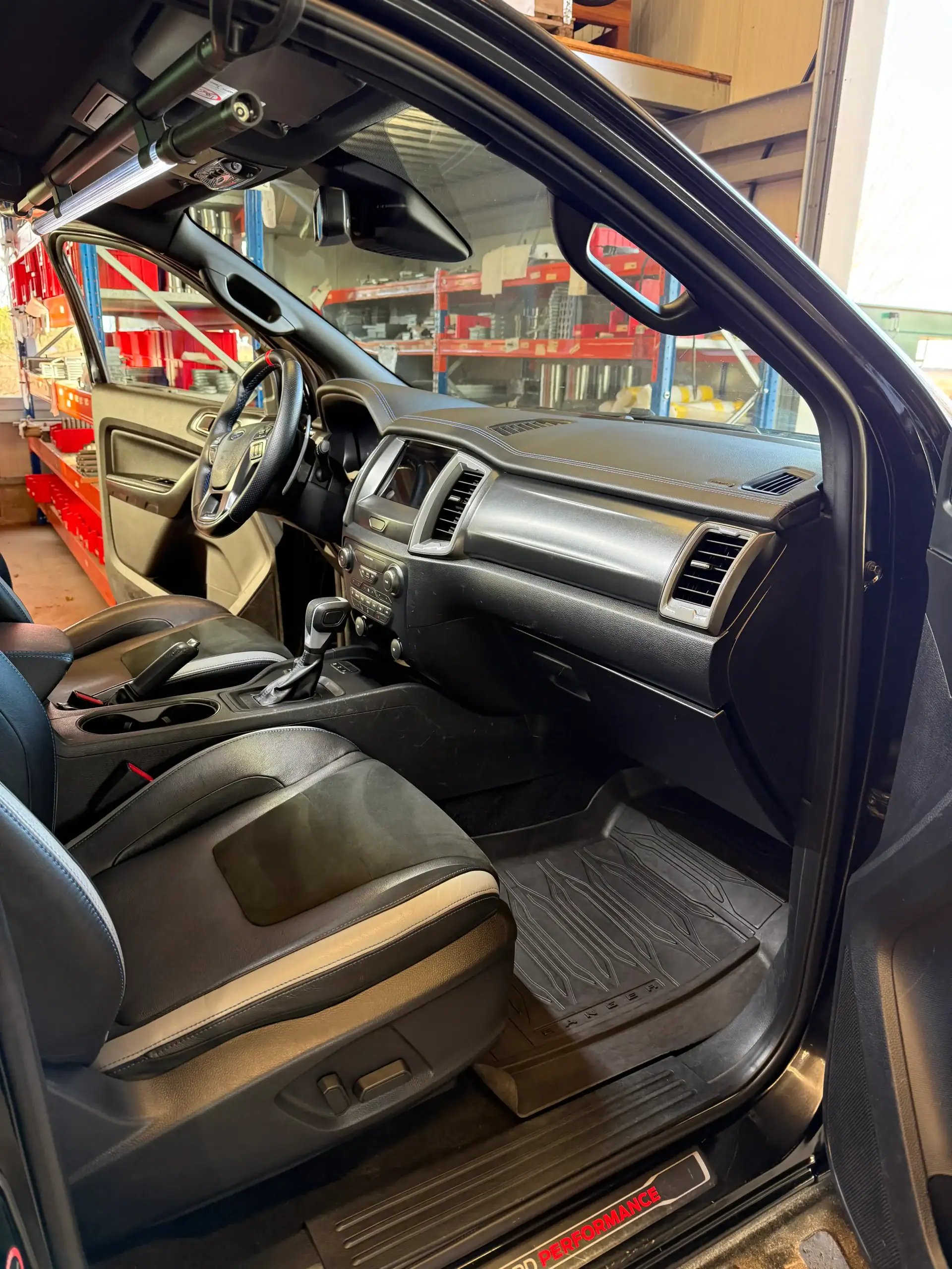 Ford Raptor – Deckbild