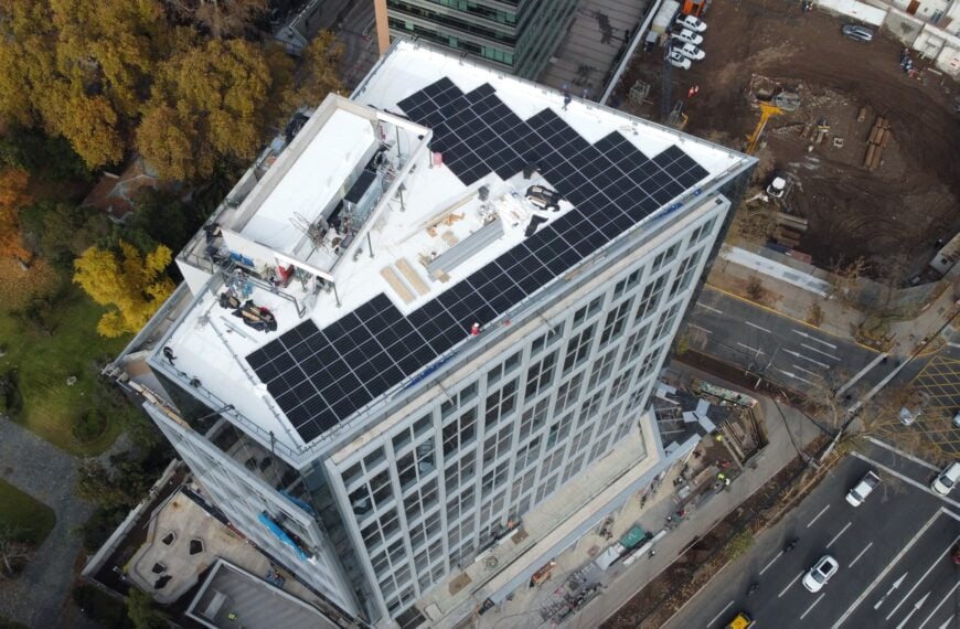 Sistema fotovoltaico Edificio La Concepcion Providencia Santiago