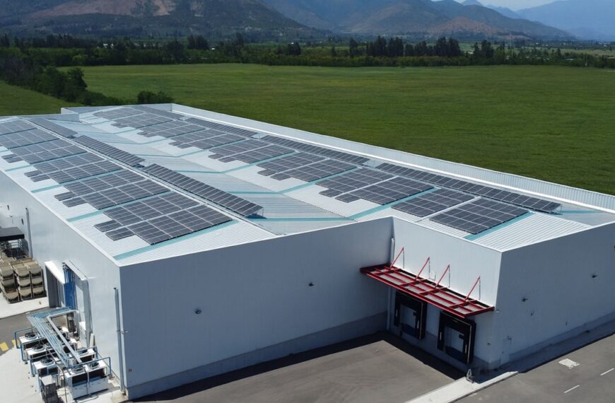 Sistema fotovoltaico en techo Sakata Seed Nogales