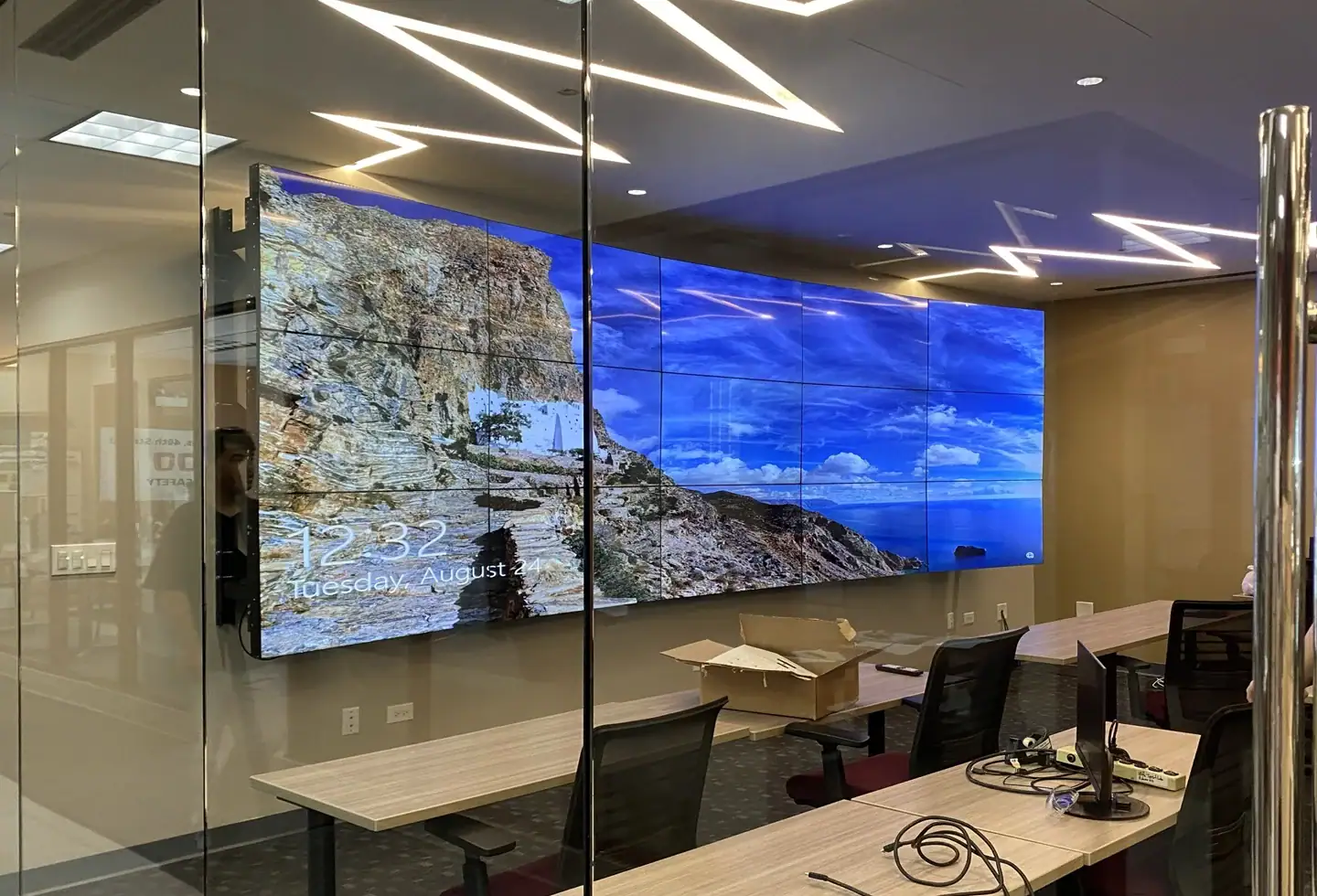 Curved Video Wall in Illinois