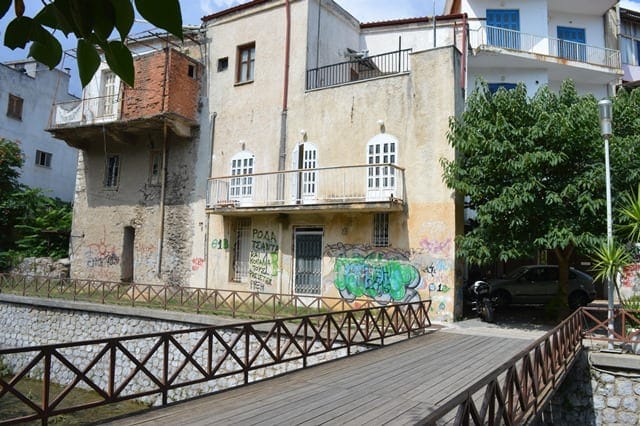 Livadia apartment for renovation