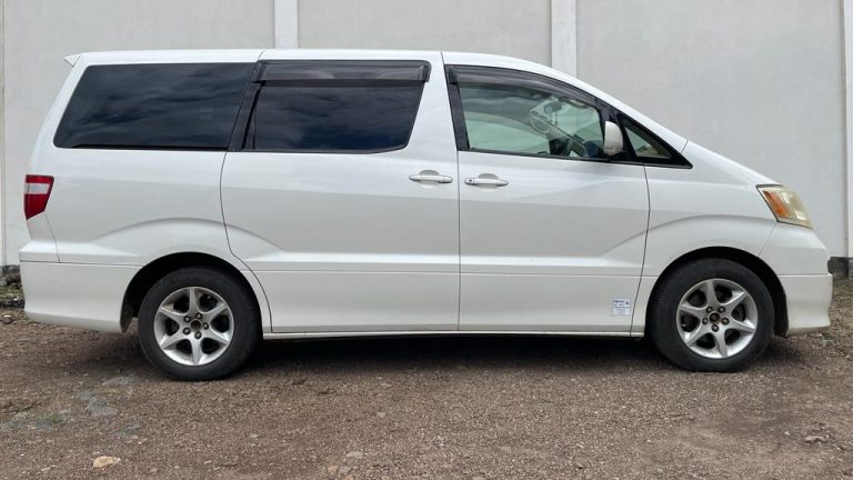 Alphard/ minivan
