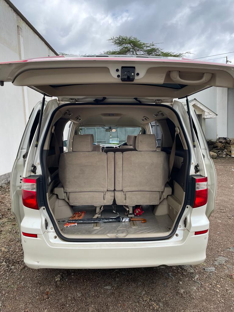 Alphard/ minivan