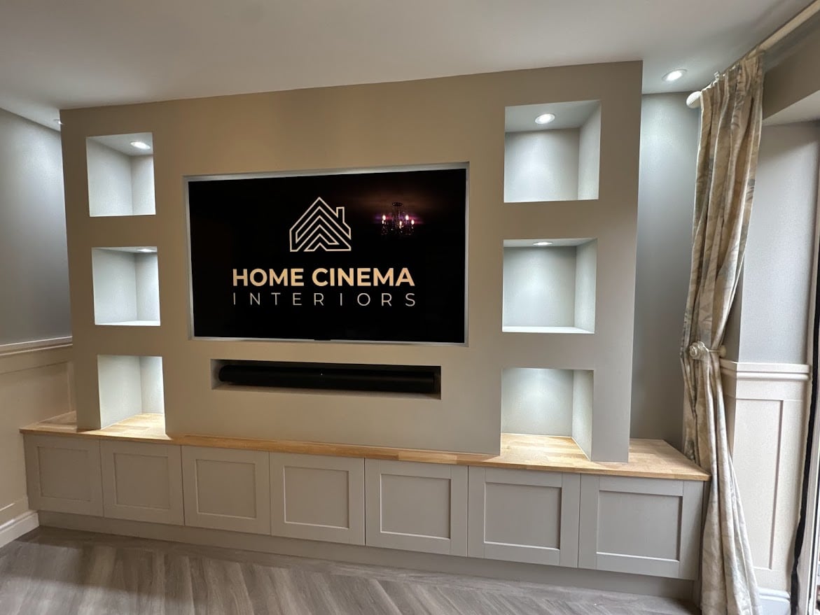 Neutral Media Wall