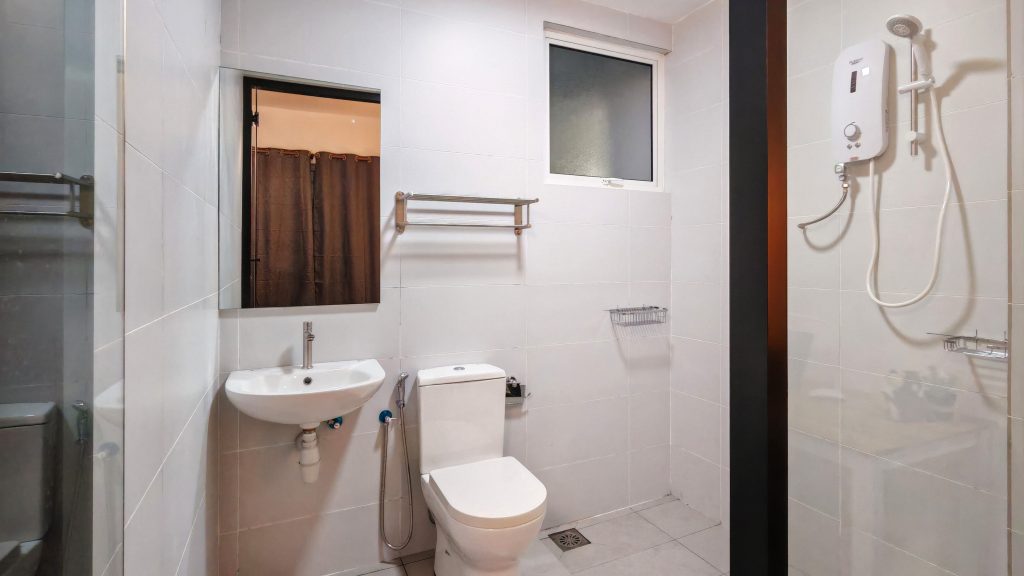 NDY_RoomA_Bathroom