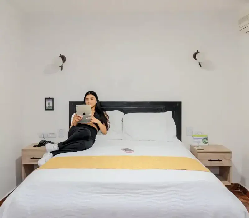 hotel cerca del aeropuerto alfonzo bonilla aragon