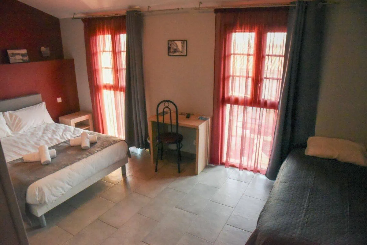 chambre familiale hôtel du vieux pont Mazères chambre familiale hôtel du vieux pont Mazères
