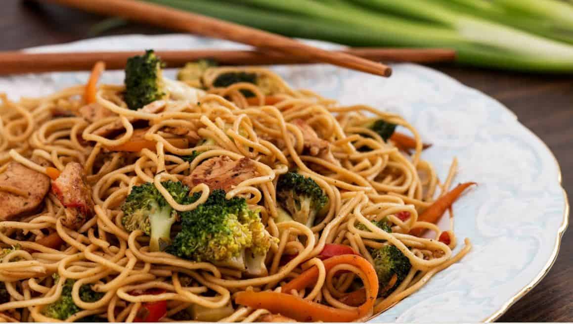 How To Make Chicken Stir-Fry Noodles – Recipe