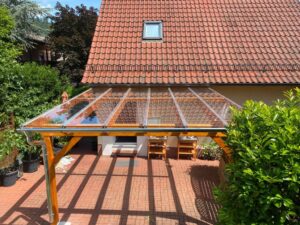 Holzüberdachung für eine Terrasse