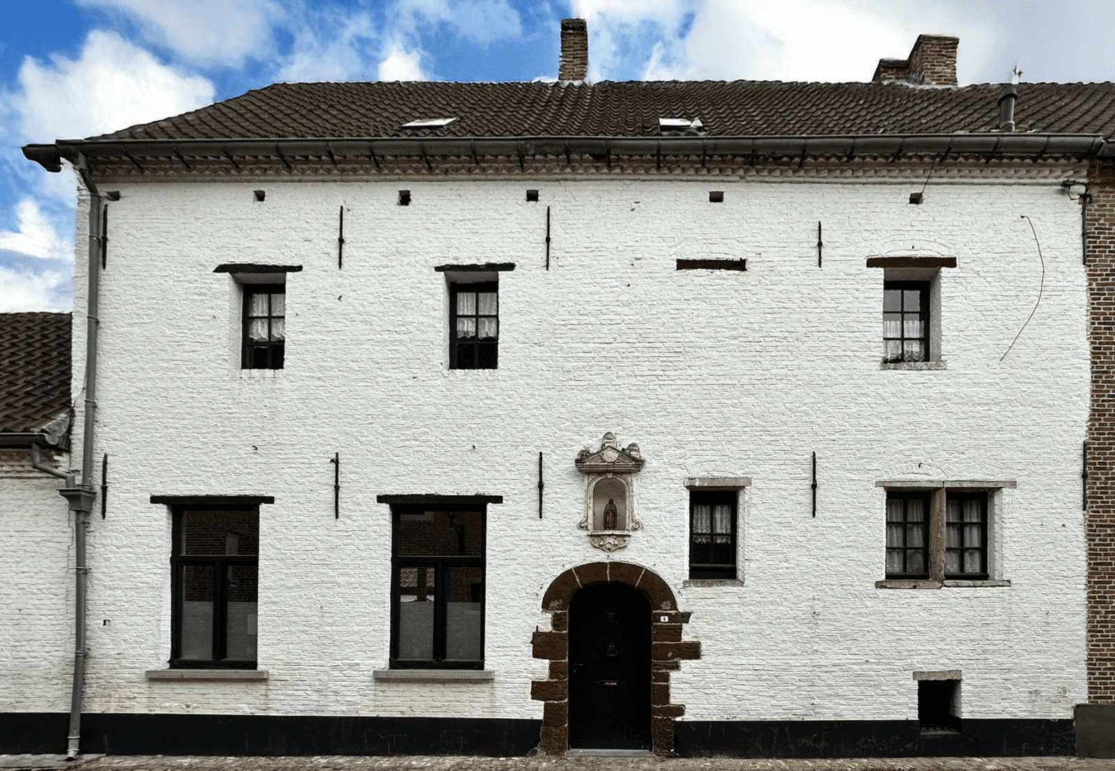 vooraanzicht huize hagna