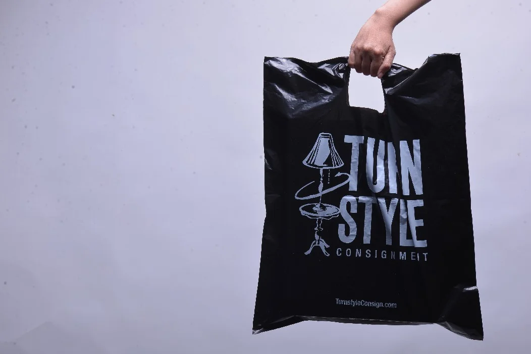 Black HDPE shopping bag for groceries or daily shopping use Black HDPE shopping bag for groceries or daily shopping use