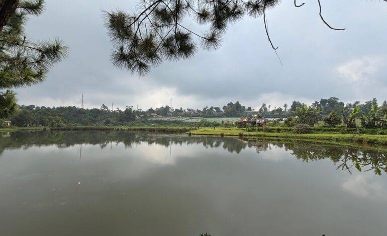 Situ Lembang Dano, Wisata Menenangkan di Kaki Gunung Burangrang
