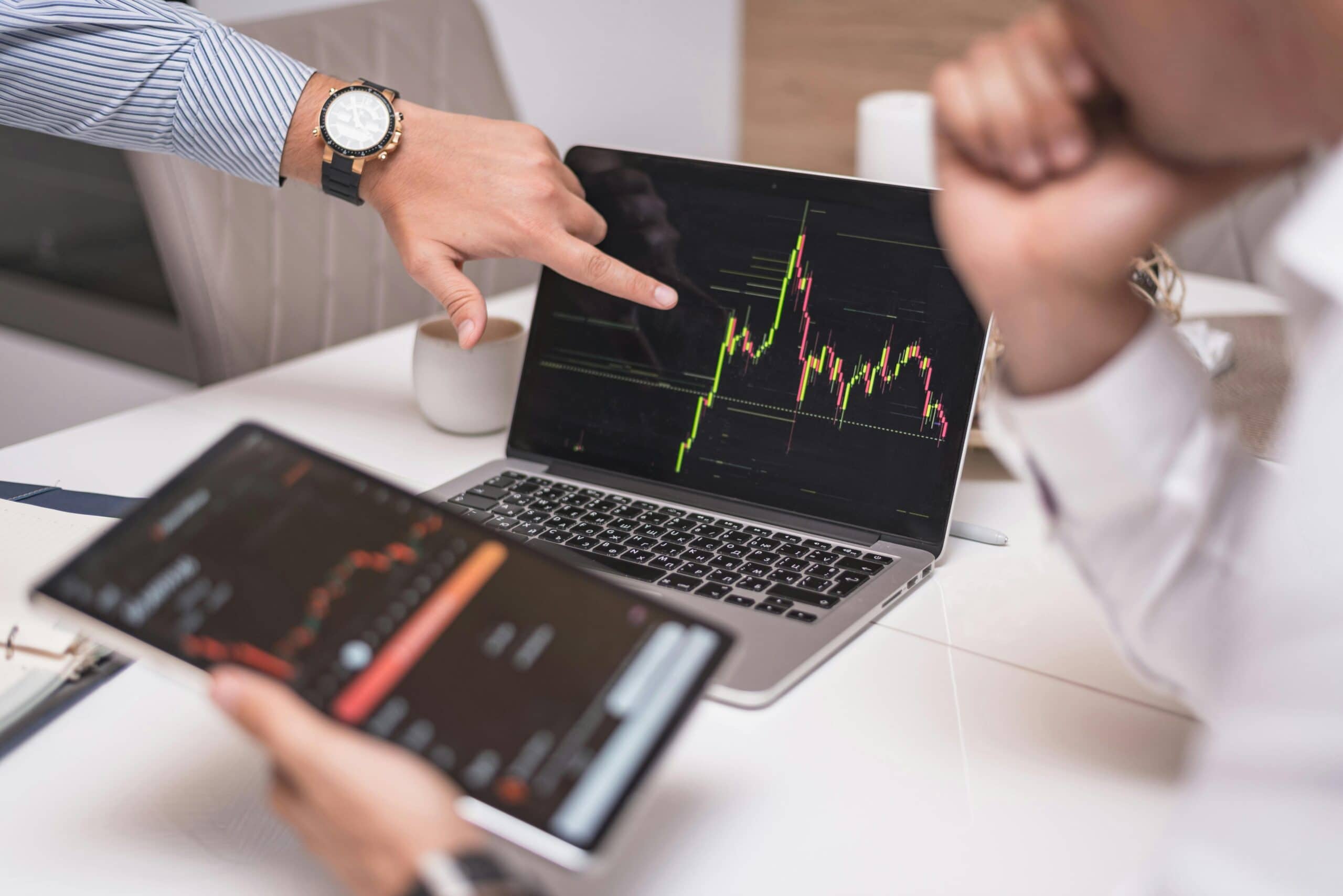 4 trendy IT 2026, które naprawdę mają znaczenie – dla małych i dużych firm