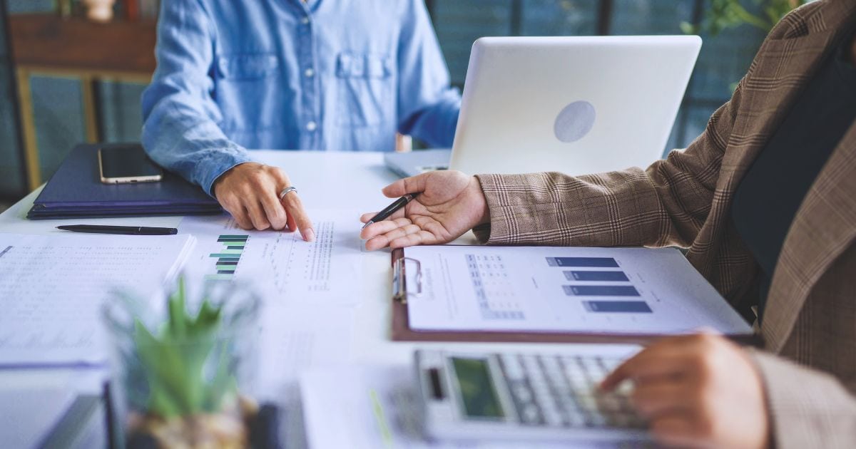 SLA w outsourcingu IT – dlaczego czas reakcji to nie wszystko?