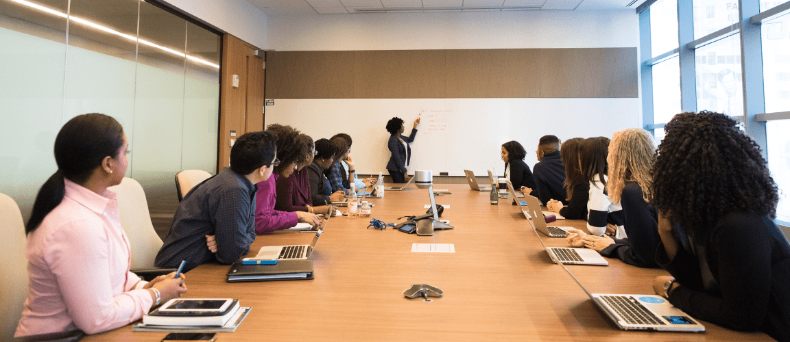 Flexible office space for franchising expansion at Intelligent Office.