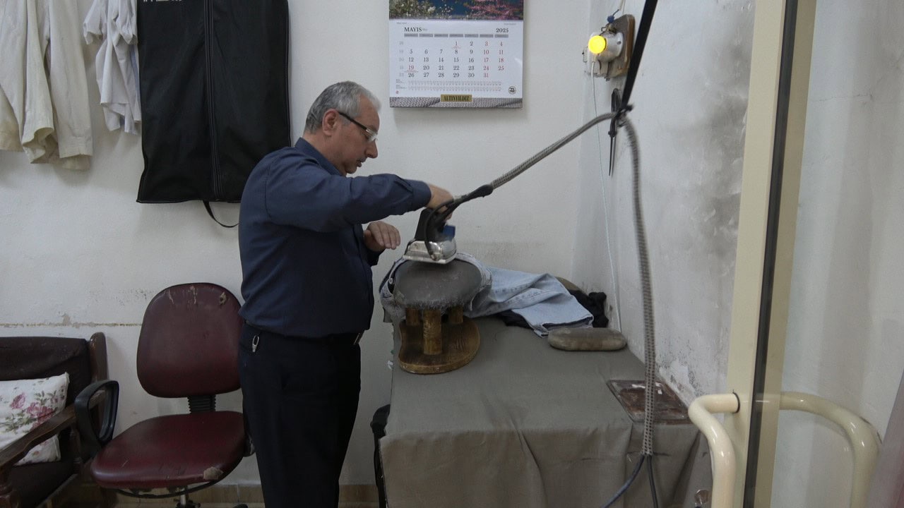 Terzi Hasan Hüseyin Yıldırım, "Geleneksel Zanaat Mesleklerinin sürdürülebilirliği için gençlerin çıraklığa yönelmesi gereklidir."
