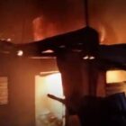 Kebakaran di kawasan Pasir Putih, Kota Jambi, Rabu dini hari | foto : dir
