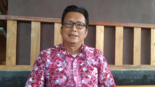 Dr Noviardi Ferzi