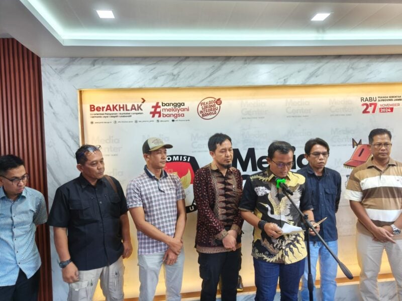 KPU Provinsi Jambi menjelaskan alasan pembatalan debat ketiga Pilgub Jambi, Sabtu | ran