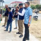 Ketua DPRD dan Kadis Kominfo Provinsi Jambi memantau penghitungan suara di TPS 3 Muara Bulian, Rabu | dki-pj