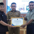 Dua unit bisnis Asian Agri menerima penghargaan Forum TJSLP 2024 dari Pemkab Tanjabbar | humas asian agri