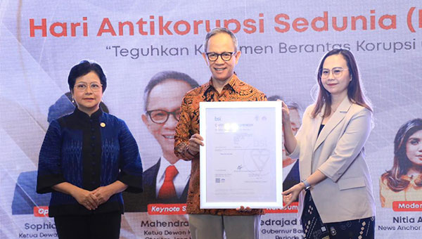Otoritas Jasa Keuangan (OJK) tetap berkomitmen memperkuat pencegahan dan pemberantasan korupsi, demi menjaga integritas sebagai regulator di sektor jasa keuangan | pr