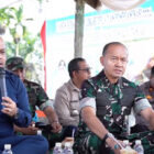 Wakil Bupati Tanjabtim, Robby Nahliansyah, pada acara panen padi optimalisasi lahan, di Geragai, Jumat | ran