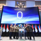 Peresmian perdagangan internasional perdana unit karbon Indonesia melalui Bursa Karbon Indonesia (IDXCarbon), di Main Hall BEI, Jakarta, Senin, 20 Januari 2025 | pr
