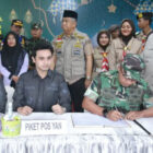 Wali Kota Jambi, Maulana, bersama wakilnya, Diza Hazra Aljosha, saat memantau situasi di salah satu pos pelayanan, Jumat sore | dki