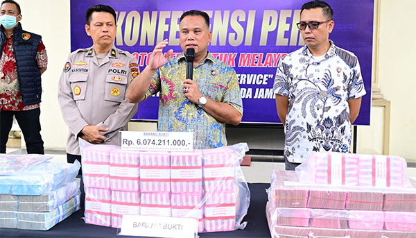 Penyidik Ditreskrimsus Polda Jambi sita uang Rp.6 miliar dari kasus dugaan korupsi di dinas pendidikan | pld