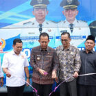 Pemerintah Kabupaten Muarojambi sangat mendukung kemajuan olahraga. Wujud nyatanya, Pemkab Muarojambi memberi bantuan hibah satu unit bus kepada KONI Muarojambi | dki-mj