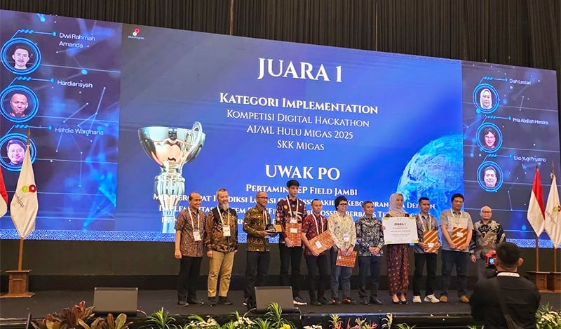 Tim UWAK PO saat menerima pengharga, di Wisma Mulia, Jakarta | pep
