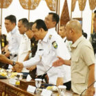 Bupati Muaro Jambi, Bambang Bayu Suseno, saat menghadiri rakor penanganan karhutla, di auditorium rumah dinas Gubernur Jambi, Rabu | dki-mj