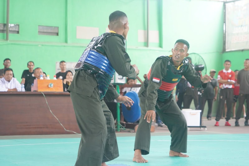 Pertandingan pencak silat memeriahkan HUT Republik Indonesia | prm