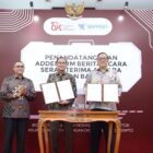 Penandatanganan addendum BAST oleh Kepala Bappebti, Tirta Karma Senjaya, dan Deputi Komisioner Pengawas Inovasi Teknologi Sektor Keuangan, Aset Keuangan Digital, dan Aset Kripto OJK, Luthfy Zain Fuadi, di Kantor OJK, Jakarta, Rabu lalu | ojk