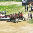 Tim SAR Gabungan dan warga mencari Idris yang tenggelam di Sungai Batanghari | sar