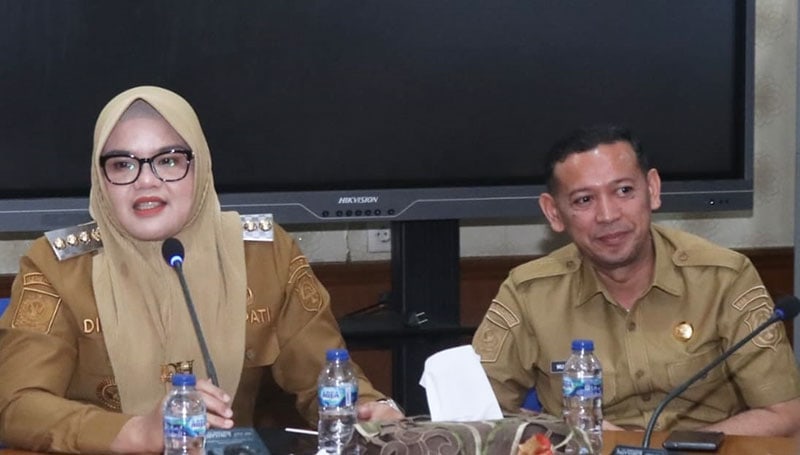 Bupati Tanjung Jabung Timur, Dillah Hikmah Sari, dan Wakil Bupati Muslimin Tanja | istimewa