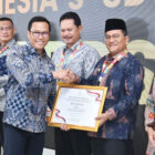 Wali Kota Jambi, Dr. Maulana, menerima penghargaan pada ajang I-SIM 2025, di Kementerian PPN/Bappenas, Jakarta, Rabu 19 November 2025 | dki-kj