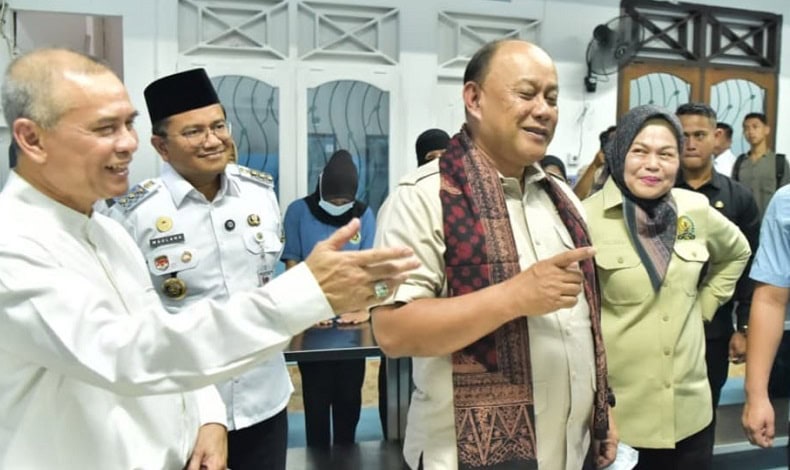 Wali Kota Jambi, Maulana, mendampingi Kepala Badan Gizi Nasional, Dadan Hindayana meresmikan tiga SPPG, di Kecamatan Alam Barajo dan Kota Baru, Kota Jambi | gjj