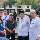 Wali Kota Maulana turun ke lokasi kebakaran, di Jalan Slamet Riyadi, Lorong Sekip II RT 20, Kelurahan Solok Sipin, Danau Sipin, Rabu | dki-kj