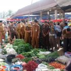 Bupati Muaro Jambi, Bambang Bayu Suseno, sidak di Pasar Tradisional Sengeti, Senin 16 Maret 2026 | dki-mj
