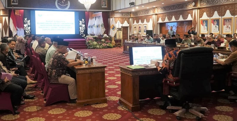 Rapat evaluasi pelaksanaan kegiatan pembangunan Provinsi Jambi Triwulan II Tahun Anggaran 2026 | novri