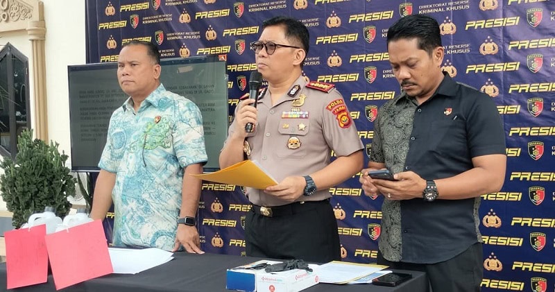 Polda Jambi mengungkap kasus peredaran bahan bakar minyak (BBM) ilegal dan pelanggaran perlindungan konsumen | pld