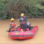 Upaya pencairan seorang nenek yang hanyut di Sungai Nalo Tantan, Kabupaten Merangin, Jambi | sar
