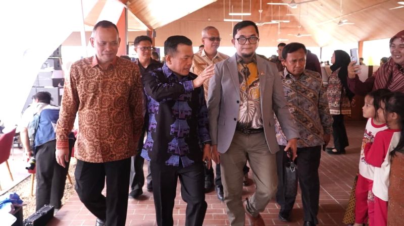 Gubernur Jambi didampingi Kepala Perwakilan Bank Indonesia Provinsi Jambi pada event Gentala Arasi Festival 2026 | dki
