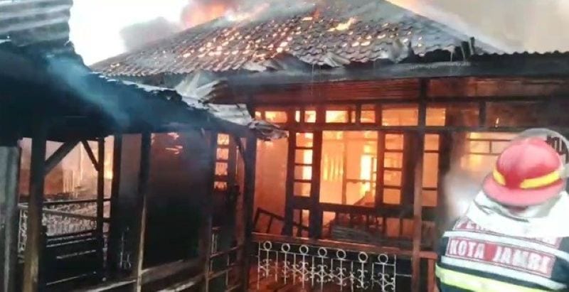 Kebakaran hebat terjadi di RT 08 Kelurahan Tanjung Raden, Kecamatan Danau Teluk, Kota Jambi, Sabtu sore | asa