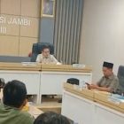 DPRD Provinsi Jambi menggelar rapat dengan pendapat dengan lintas komisi, warga, BPR dan Walhi, Selasa | tim