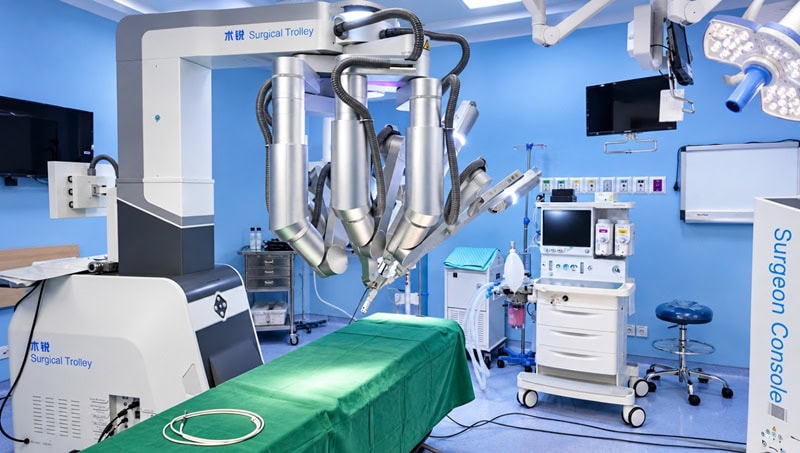 Instalasi SHURUI Robotic Single-Port Surgical System di ruang operasi Primaya Hospital, Kelapa Gading | dok primaya